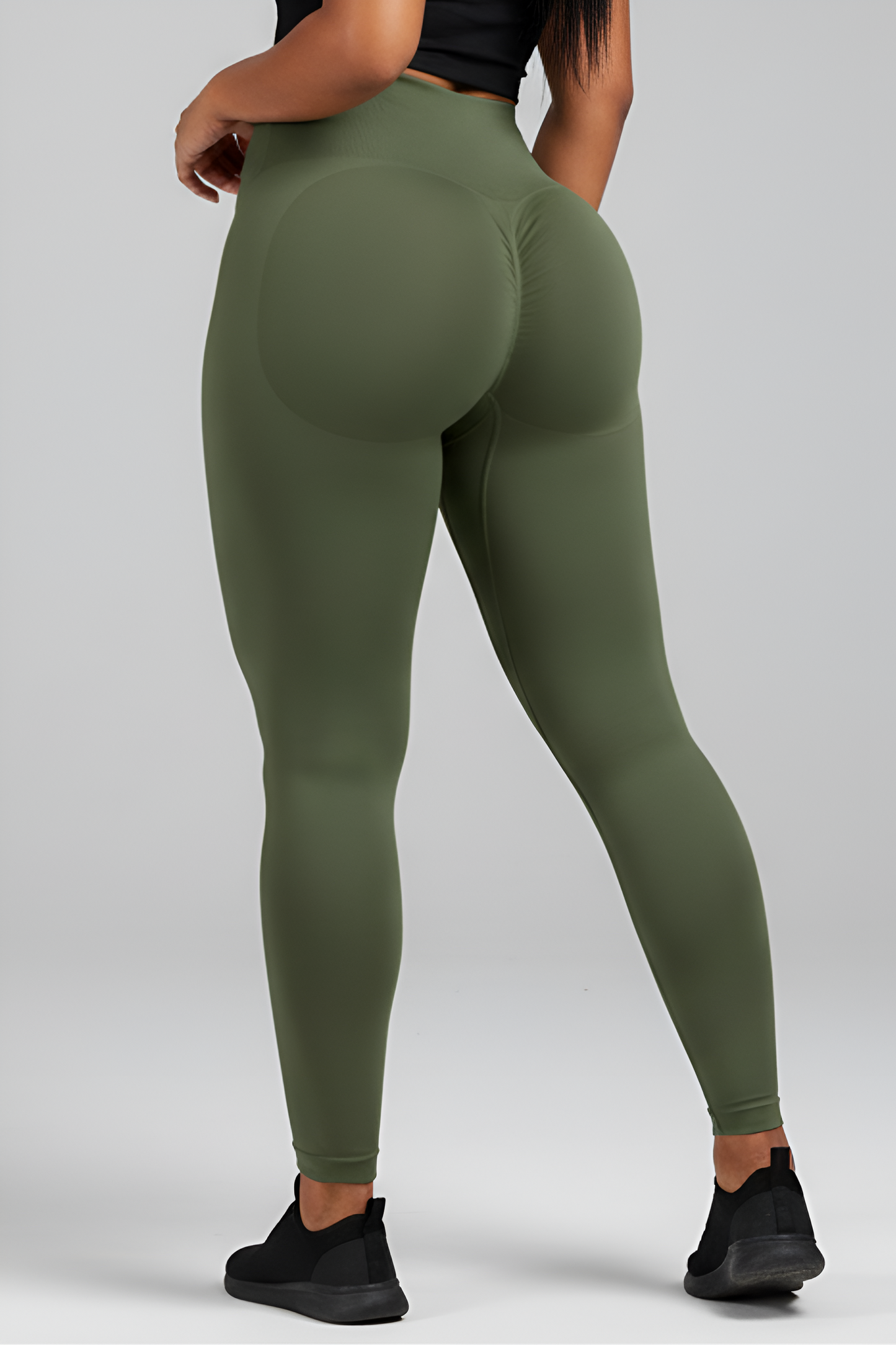 The 'Naked-Feel' High-Waist Legging | Seamless Comfort & Sculpting Tummy Control