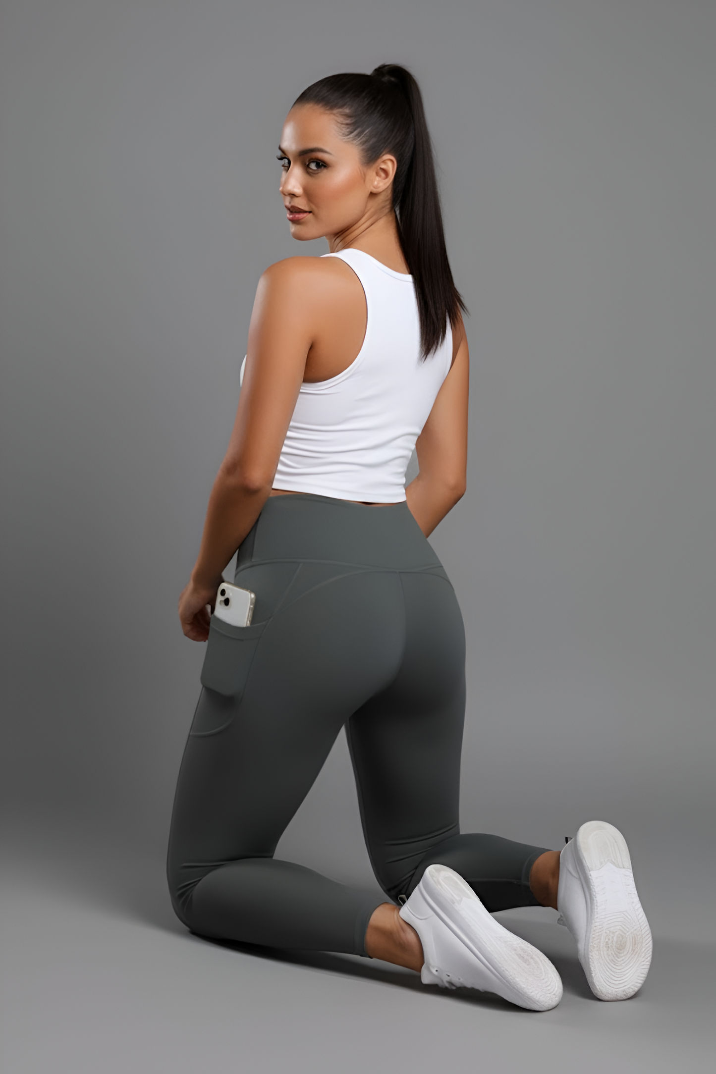 High-Waist Pocket Yoga Leggings for Women - Tummy Control & Phone Security